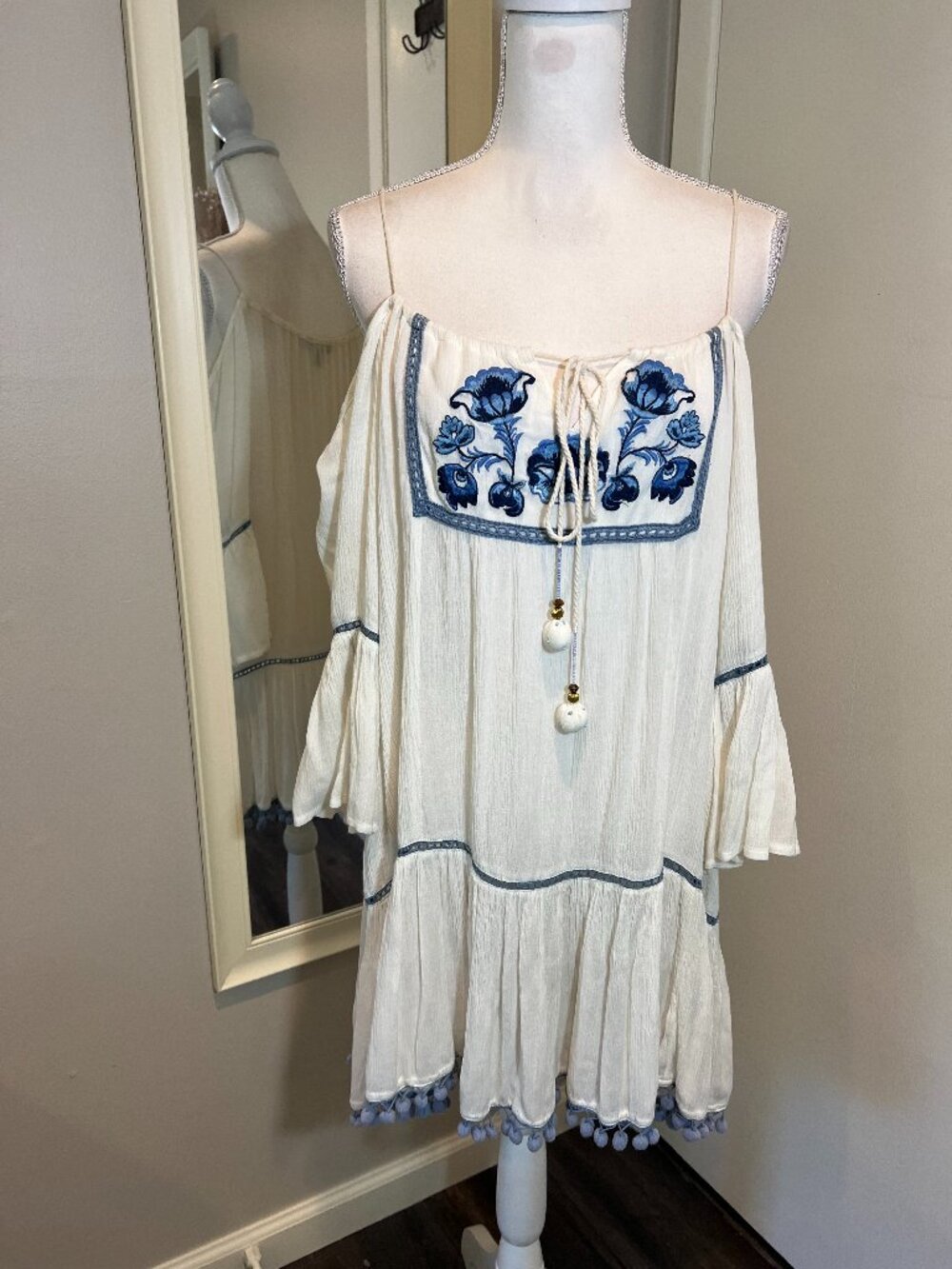 Saxs Fifth Avenue Black Label Cream Boho Swim Coverup, Size Small